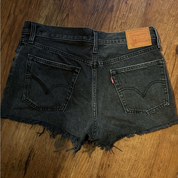 Levi’s Black denim Jean Shorts Distressed Hem
… - Picture 7 of 7